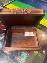 Load image into Gallery viewer, Sheesham Wood Box 18cm x 13cm 5752

